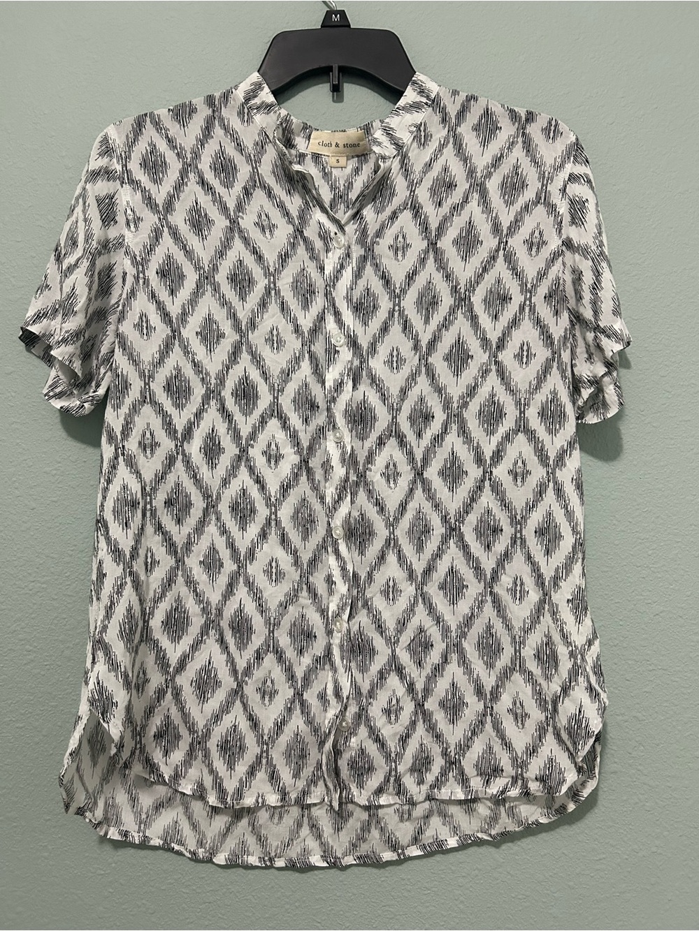 cloth & stone Black and White Ikat-Style Button Blouse